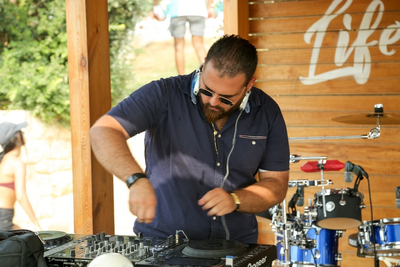 Mario Hadchity at Ocean Blue 