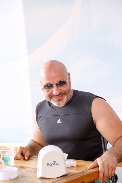 Mario Hadchity at Ocean Blue