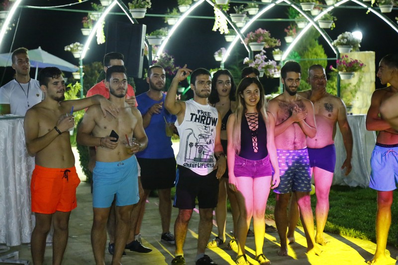 2017's Largest Pool party