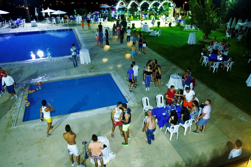 2017's Largest Pool party