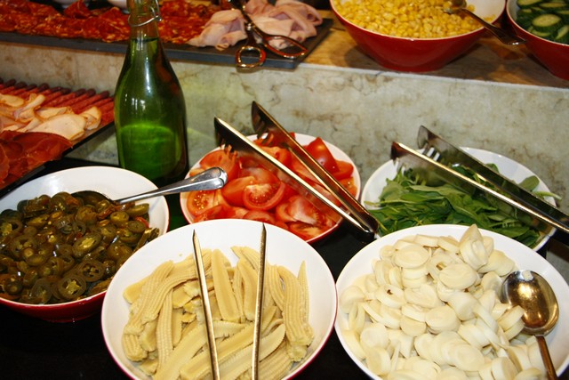 Acrobatic Pizzaiolo Show