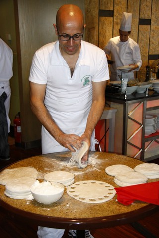 Acrobatic Pizzaiolo Show