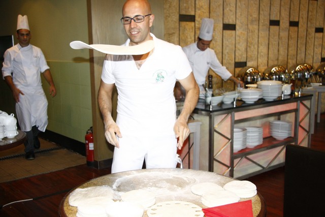 Acrobatic Pizzaiolo Show