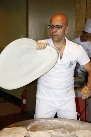 Acrobatic Pizzaiolo Show