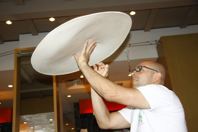 Acrobatic Pizzaiolo Show