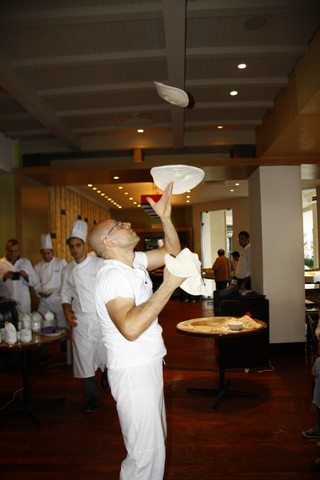 Acrobatic Pizzaiolo Show