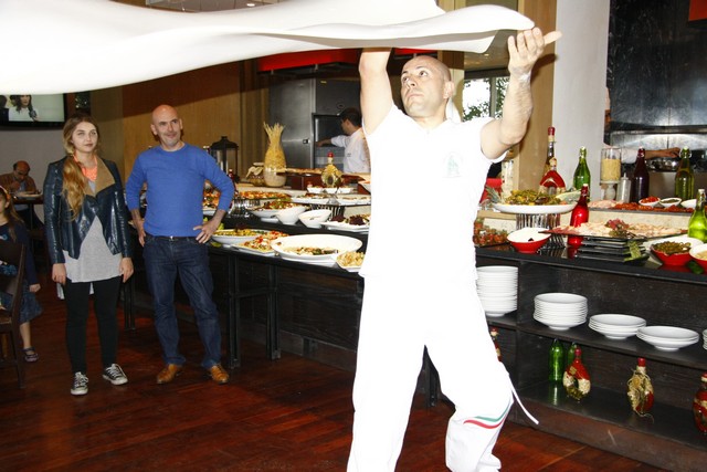 Acrobatic Pizzaiolo Show