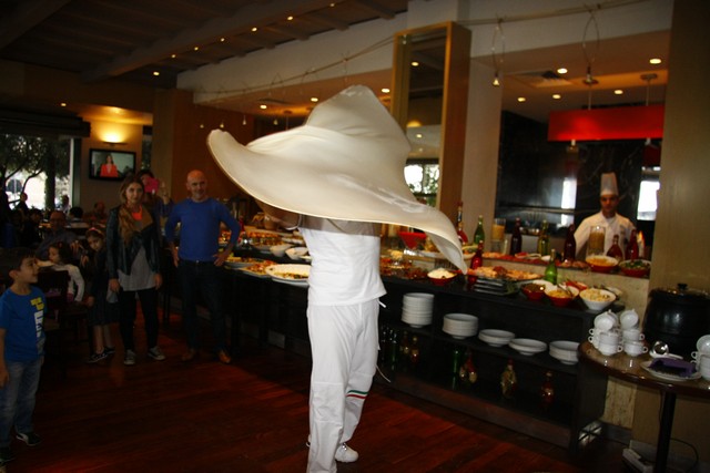 Acrobatic Pizzaiolo Show