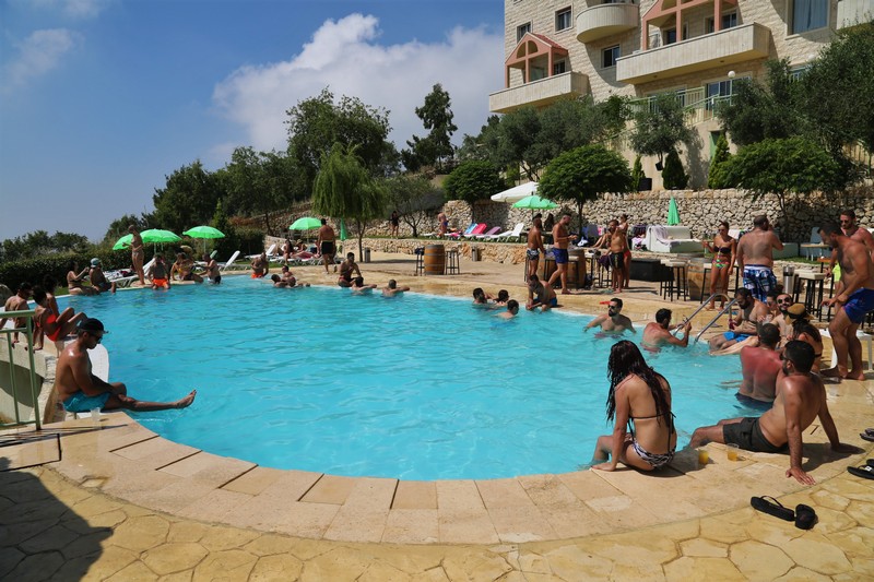 Kickoff Summer Pool Party