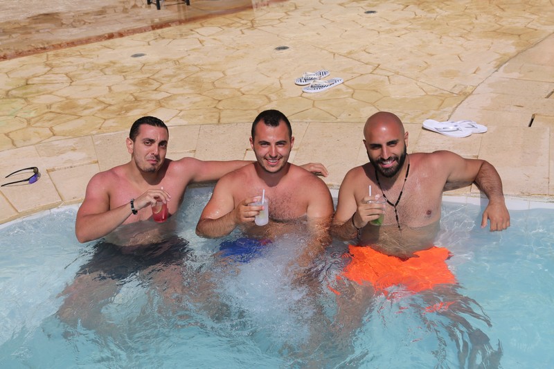 Kickoff Summer Pool Party