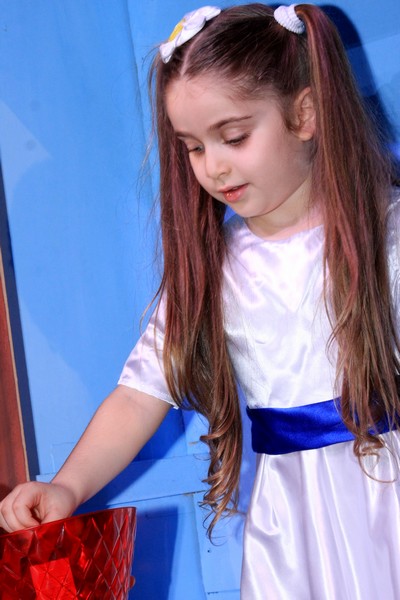 Puppet Maryam at Le Theatre de Gisele