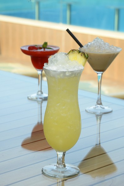 Cocktail Day by the pool at Princessa Hotel