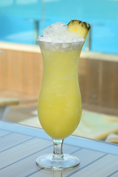 Cocktail Day by the pool at Princessa Hotel