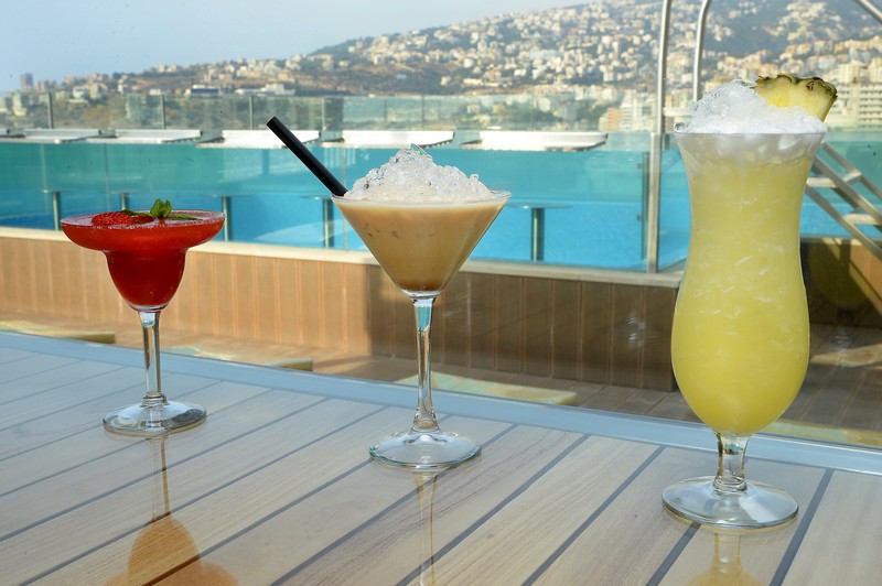 Cocktail Day by the pool at Princessa Hotel