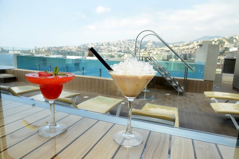 Cocktail Day by the pool at Princessa Hotel