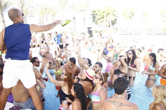 Riviera Summer Closing Party