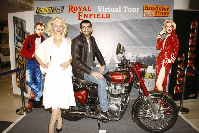 Roadster ROYAL ENFIELD Virtual Tour