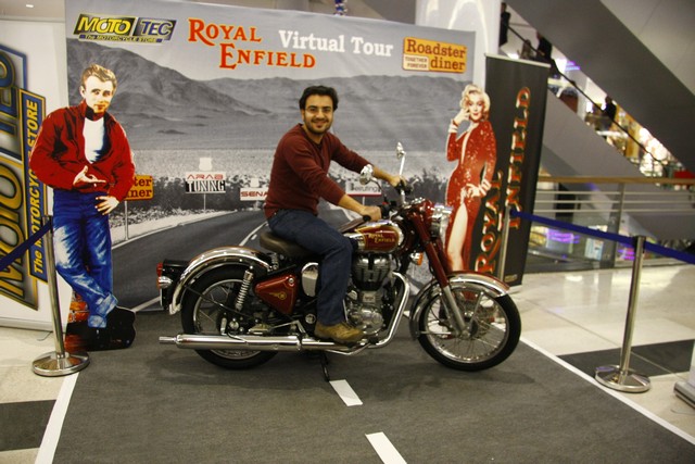 Roadster ROYAL ENFIELD Virtual Tour