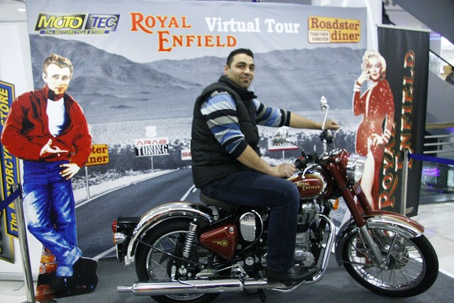 Roadster ROYAL ENFIELD Virtual Tour