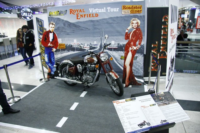 Roadster ROYAL ENFIELD Virtual Tour