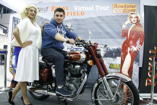 Roadster ROYAL ENFIELD Virtual Tour