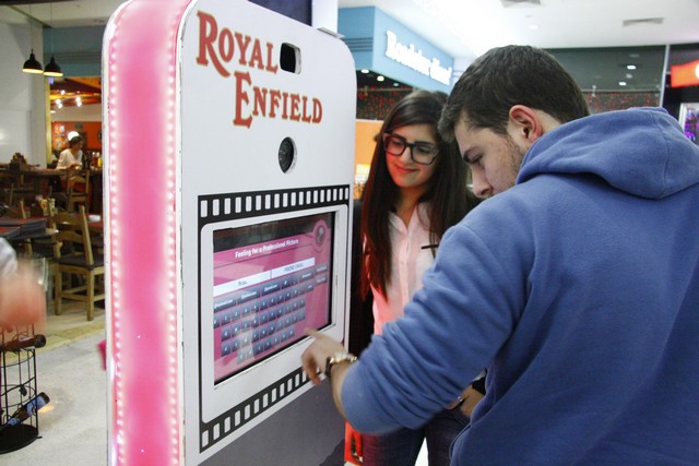 Roadster ROYAL ENFIELD Virtual Tour