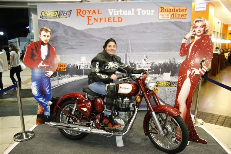 Roadster ROYAL ENFIELD Virtual Tour