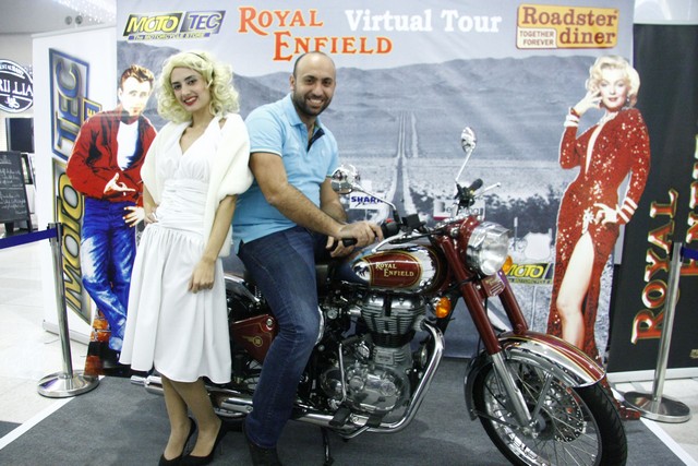 Roadster ROYAL ENFIELD Virtual Tour