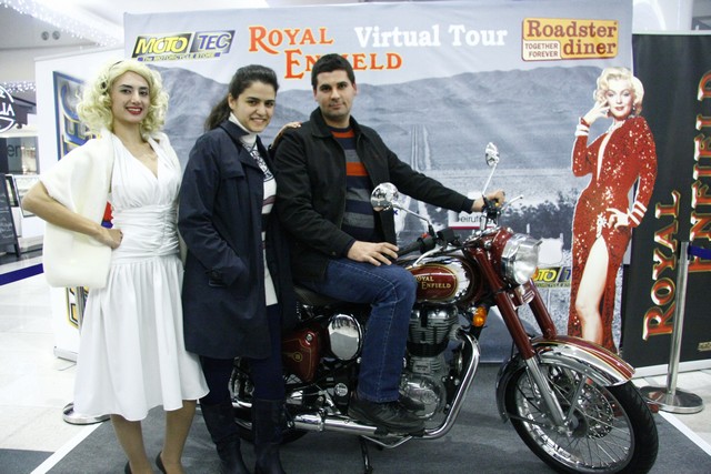 Roadster ROYAL ENFIELD Virtual Tour