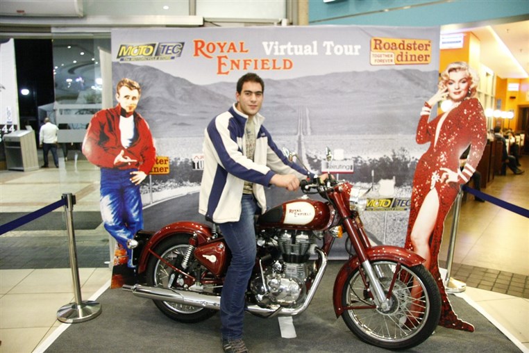 Roadster ROYAL ENFIELD Virtual Tour