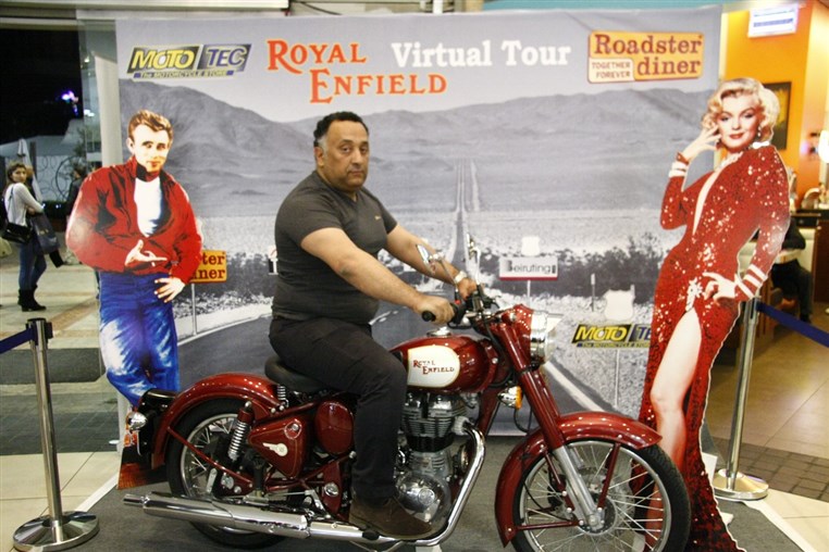 Roadster ROYAL ENFIELD Virtual Tour