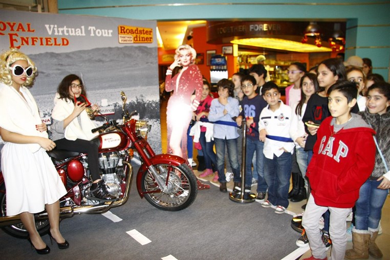 Roadster ROYAL ENFIELD Virtual Tour