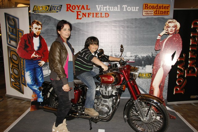 Roadster ROYAL ENFIELD Virtual Tour