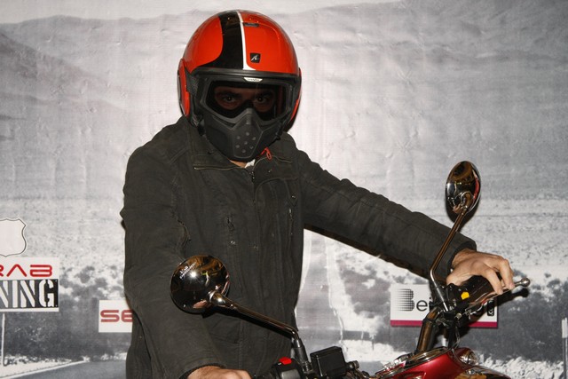 Roadster ROYAL ENFIELD Virtual Tour