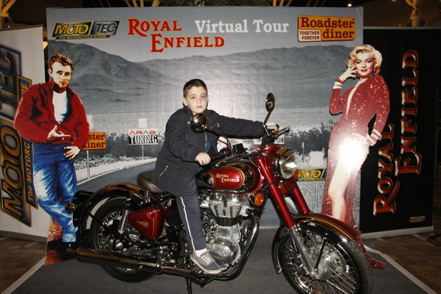Roadster ROYAL ENFIELD Virtual Tour