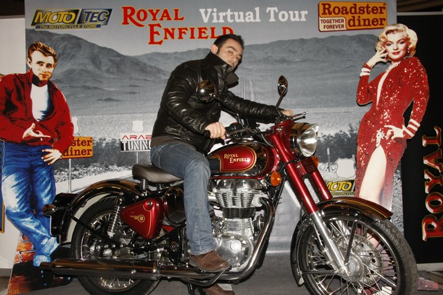 Roadster ROYAL ENFIELD Virtual Tour