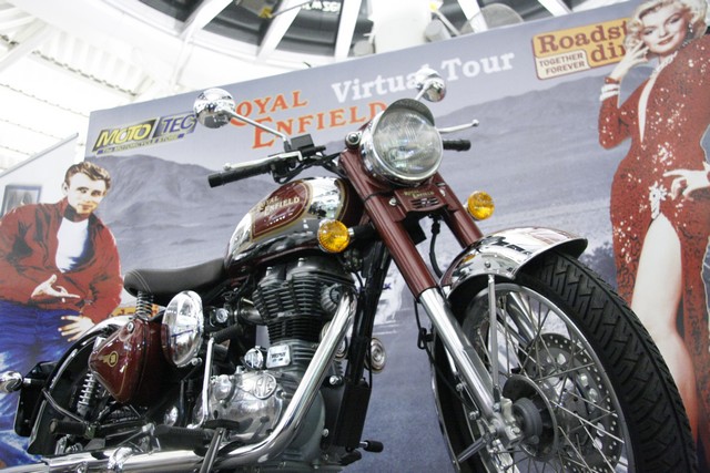 Roadster ROYAL ENFIELD Virtual Tour