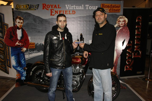 Roadster ROYAL ENFIELD Virtual Tour