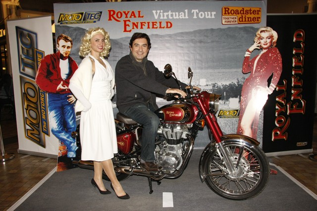 Roadster ROYAL ENFIELD Virtual Tour