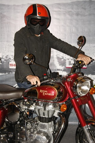 Roadster ROYAL ENFIELD Virtual Tour