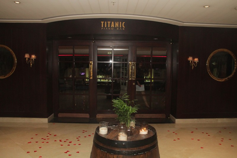 Valentine's Night at Titanic Restaurant-Bar