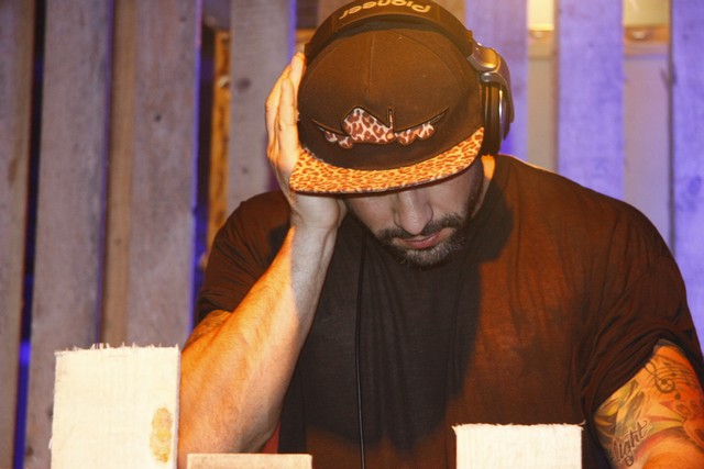 Serhat by Moe Khadra ‏