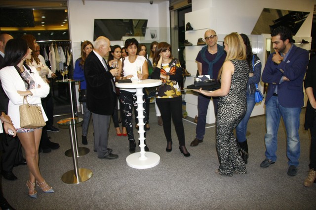 Shoe Box function of Fashion and Fun