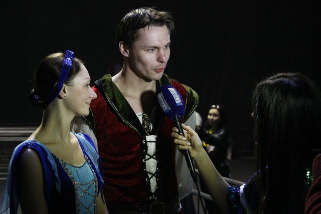  Snow White On Ice