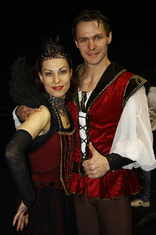  Snow White On Ice