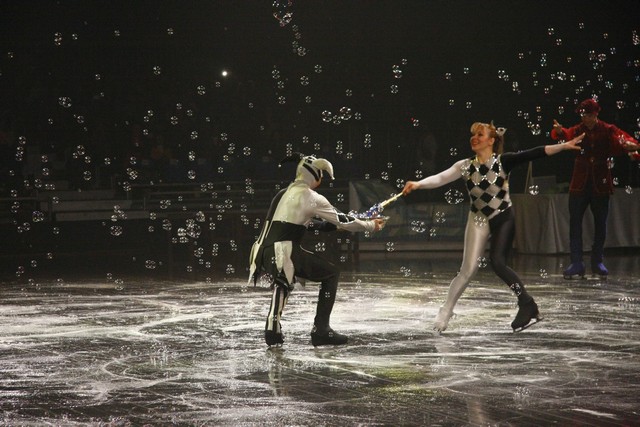  Snow White On Ice