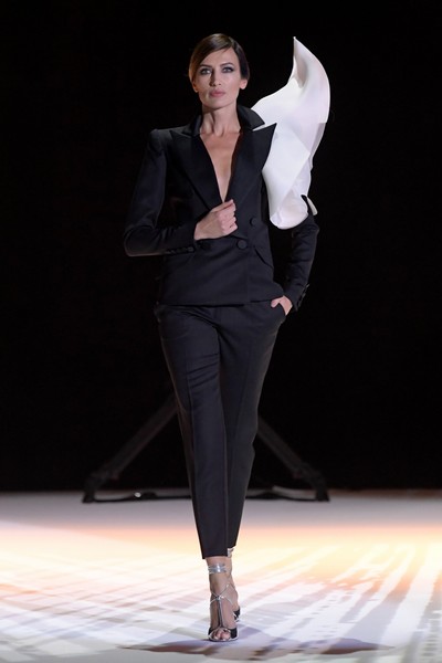 Stephane Rolland Spring 2018 Couture at PFW