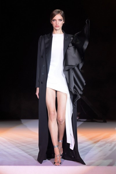 Stephane Rolland Spring 2018 Couture at PFW