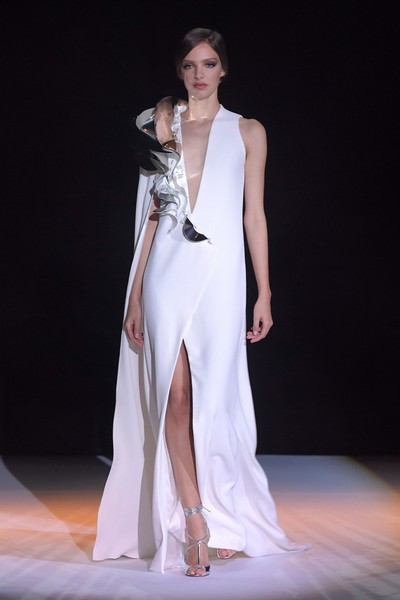 Stephane Rolland Spring 2018 Couture at PFW