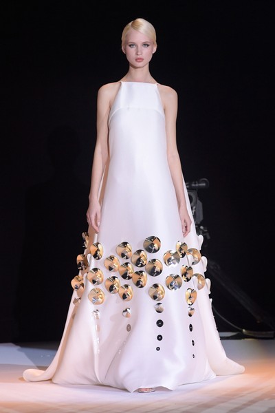 Stephane Rolland Spring 2018 Couture at PFW